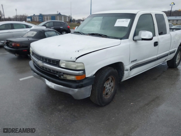 2002 Chevrolet Silverado 1500 LS with VIN 2GCEC19W421401620, listed as a IAAI auction lot 41228732 with 144,389 mi miles. Bid and sale history available at carsss.com. Image 6.