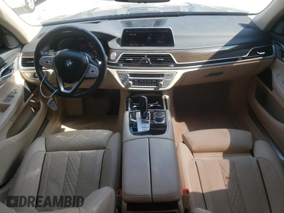 2020 BMW 7 Series 750i xDrive with VIN WBA7U2C04LCD70929, listed as a Copart auction lot 69319703 with 21,729 mi miles. Bid and sale history available at carsss.com. Image 8.