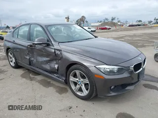 2013 BMW 3 Series 328i z VIN WBA3C1G58DNR44632, wystawiony jako IAAI lot #42074335 z przebiegiem 172 937 mil mil oraz . Historia ofert i sprzedaży dostępna na DreamBid. Obrazek 1.