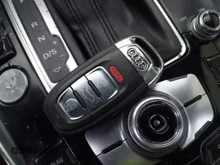 2014 Audi Q5 Premium Plus z VIN WA1DGAFPXEA091359, wystawiony jako IAAI lot #41435590 z przebiegiem 181 440 mil mil oraz . Historia ofert i sprzedaży dostępna na DreamBid. Obrazek 11.