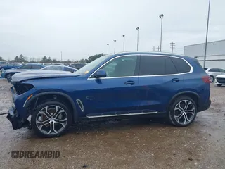 2021 BMW X5 sDrive40i with VIN 5UXCR4C0XM9G29080, listed as a IAAI auction lot 41340380 with 85,403 mi miles. Bid and sale history available at carsss.com. Image 15.