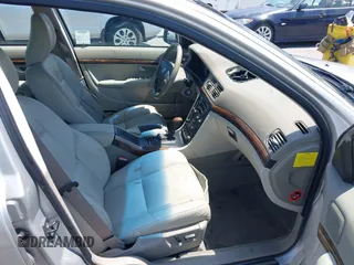 2005 Volvo S80 с VIN YV1TS911451412257, выставлен на аукционе IAAI как лот 42473346 с пробегом 125 653 миль миль и . История ставок и продаж доступна на DreamBid. Изображение 5.