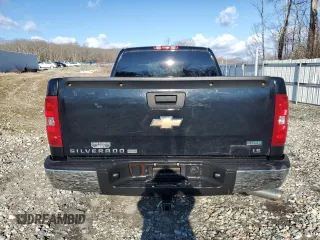 2010 Chevrolet Silverado 1500 LS with VIN 1GCSKREA4AZ163482, listed as a Copart auction lot 84028464 with 108,989 mi miles and Clean Title. Bid and sale history available at DreamBid. Image 6.