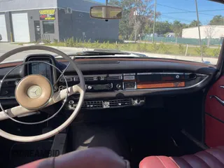 1964 Mercedes-Benz 190 z VIN 190D132340, wystawiony jako Copart lot #88296815 z przebiegiem Nie podano mil oraz Tytuł czysty. Historia ofert i sprzedaży dostępna na DreamBid. Obrazek 9.