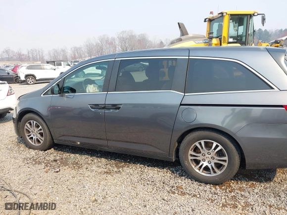 2011 Honda Odyssey LX with VIN 5FNRL5H29BB023895, listed as a IAAI auction lot 41897494 with 177,796 mi miles. Bid and sale history available at carsss.com. Image 15.