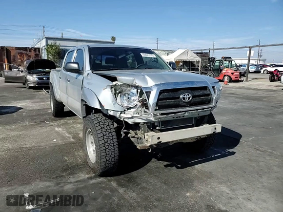 2006 Toyota Tacoma z VIN 3TMMU52N76M003480, wystawiony jako Copart lot #50645115 z przebiegiem 169 028 mil mil oraz Szkoda całkowita • Salvage title. Historia ofert i sprzedaży dostępna na DreamBid. Obrazek 10.
