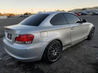 2009 BMW 1 Series 128i with VIN WBAUP73589VK76310, listed as a Copart auction lot 89200345 with 85,533 mi miles and Salvage Title. Bid and sale history available at carsss.com. Image 3.