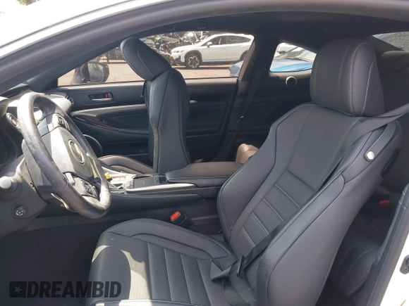 2019 Lexus RC 350 z VIN JTHHZ5BC2K5020722, wystawiony jako IAAI lot #42407729 z przebiegiem 52 882 mil mil oraz . Historia ofert i sprzedaży dostępna na DreamBid. Obrazek 19.