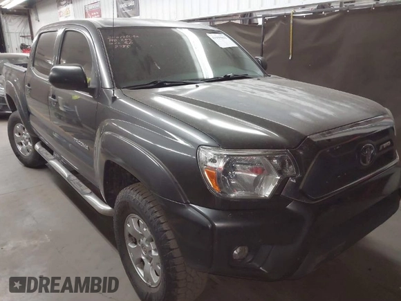 2013 Toyota Tacoma z VIN 3TMLU4EN5DM119775, wystawiony jako IAAI lot #41999062 z przebiegiem 122 757 mil mil oraz . Historia ofert i sprzedaży dostępna na DreamBid. Obrazek 1.