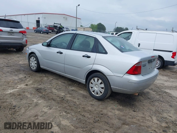 2005 Ford Focus S with VIN 1FAFP34N35W271612, listed as a IAAI auction lot 42203936 with 207,837 mi miles and . Bid and sale history available at carsss.com. Image 3.