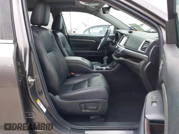 2018 Toyota Highlander Limited with VIN 5TDYZRFH5JS276425, listed as a IAAI auction lot 42070369 with 129,215 mi miles and . Bid and sale history available at DreamBid. Image 5.