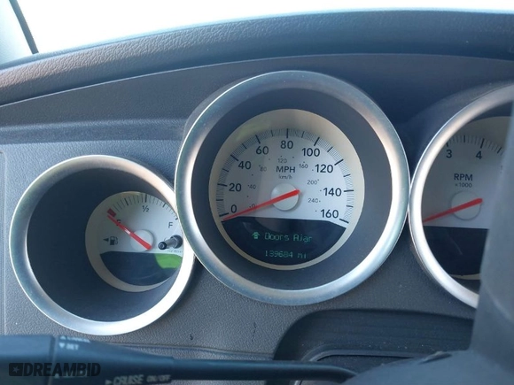 2005 Dodge Magnum RT with VIN 2D8GV58275H118005, listed as a IAAI auction lot 41407758 with 139,684 mi miles. Bid and sale history available at carsss.com. Image 7.