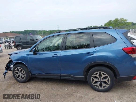 2019 Subaru Forester Premium with VIN JF2SKAGCXKH442640, listed as a IAAI auction lot 42488712 with 37,964 mi miles and . Bid and sale history available at DreamBid. Image 14.
