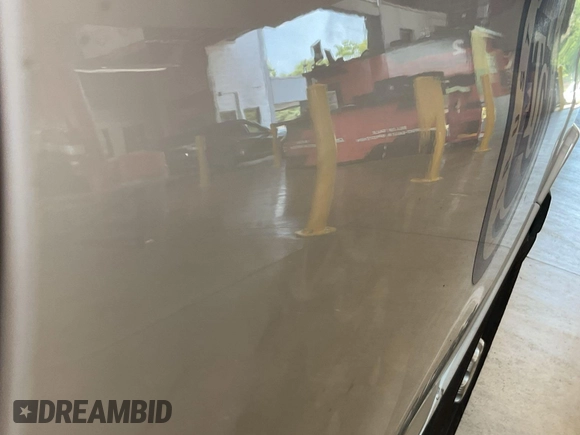 2021 Chevrolet Express Cargo z VIN 1GCWGAFP5M1201537, wystawiony jako IAAI lot #42642579 z przebiegiem 96 732 mil mil oraz . Historia ofert i sprzedaży dostępna na DreamBid. Obrazek 2.
