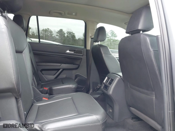 2018 Volkswagen Atlas 3.6L V6 SEL with VIN 1V2MR2CA7JC543769, listed as a IAAI auction lot 41479621 with 122,699 mi miles. Bid and sale history available at carsss.com. Image 8.