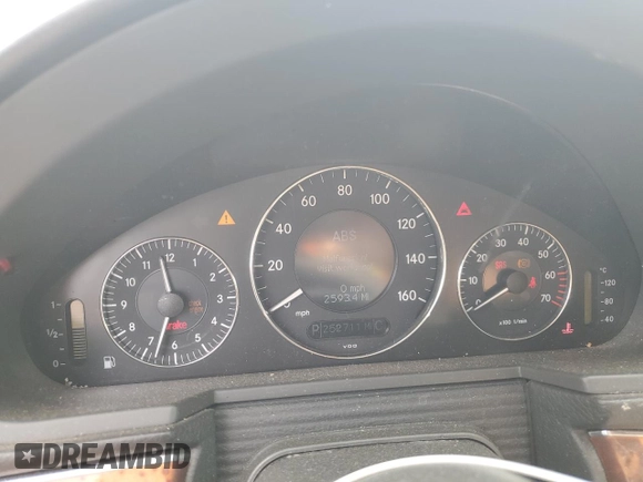 2004 Mercedes-Benz E 500 z VIN WDBUF70J54A559284, wystawiony jako Copart lot #51897305 z przebiegiem 252 711 mil mil oraz Szkoda całkowita • Salvage title. Historia ofert i sprzedaży dostępna na DreamBid. Obrazek 9.