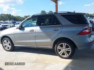 2014 Mercedes-Benz M 350 with VIN 4JGDA2EB6EA275759, listed as a IAAI auction lot 40403071 with 75,095 mi miles and . Bid and sale history available at DreamBid. Image 14.