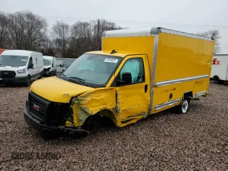 2024 GMC Savana z VIN 1GD07RFP4R1176136, wystawiony jako Copart lot #47645825 z przebiegiem Nie podano mil oraz Szkody całkowita. Historia ofert i sprzedaży dostępna na DreamBid. Obrazek 1.