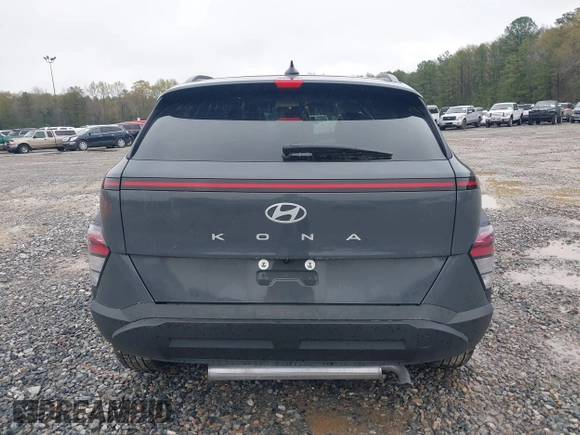 2025 Hyundai Kona SEL with VIN KM8HB3AB1SU209284, listed as a IAAI auction lot 41862270 with 13,678 mi miles. Bid and sale history available at carsss.com. Image 17.