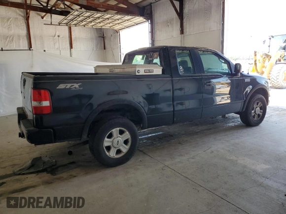 2005 Ford F-150 STX z VIN 1FTRX14WX5FB39323, wystawiony jako Copart lot #59340055 z przebiegiem 250 833 mil mil oraz Czysty tytuł • Clean title. Historia ofert i sprzedaży dostępna na DreamBid. Obrazek 3.