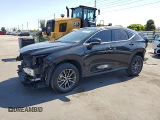 2023 Lexus NX 350 Premium z VIN 2T2GGCEZ2PC019194, wystawiony jako Copart lot #54878165 z przebiegiem 10 701 mil mil oraz Szkody całkowita. Historia ofert i sprzedaży dostępna na DreamBid. Obrazek 1.