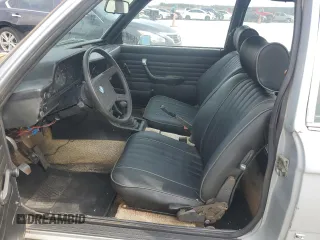 1979 BMW 3 Series z VIN 5452502, wystawiony jako Copart lot #50544545 z przebiegiem 219 309 mil mil oraz Tytuł czysty. Historia ofert i sprzedaży dostępna na DreamBid. Obrazek 7.