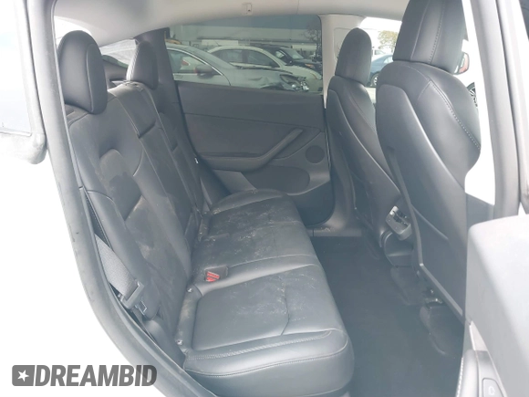 2022 Tesla Model Y Performance z VIN 7SAYGDEFXNF484838, wystawiony jako IAAI lot #41392095 z przebiegiem 8 728 mil mil oraz . Historia ofert i sprzedaży dostępna na DreamBid. Obrazek 8.
