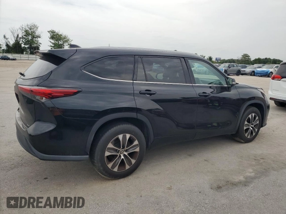 2022 Toyota Highlander XLE z VIN 5TDGZRAH4NS127982, wystawiony jako Copart lot #58969415 z przebiegiem 220 932 mil mil oraz Czysty tytuł • Clean title. Historia ofert i sprzedaży dostępna na DreamBid. Obrazek 3.