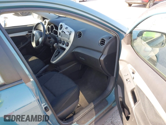 2009 Pontiac Vibe w/1SB with VIN 5Y2SP67049Z444326, listed as a IAAI auction lot 41992889 with 215,761 mi miles. Bid and sale history available at carsss.com. Image 5.