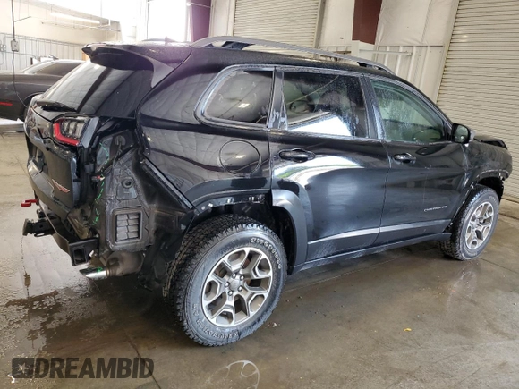2020 Jeep Cherokee Trailhawk Elite with VIN 1C4PJMBN1LD537646, listed as a Copart auction lot 59890405 with 34,431 mi miles and Salvage title. Bid and sale history available at DreamBid. Image 3.