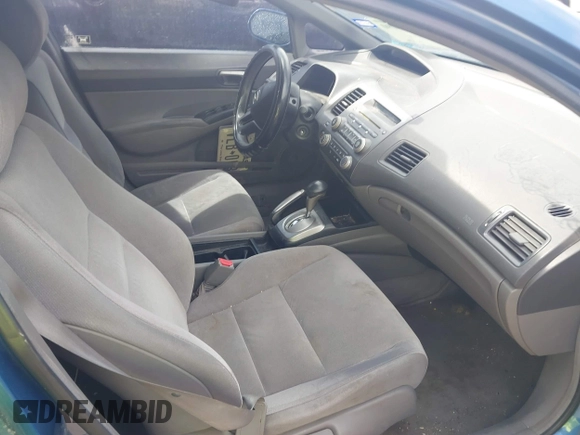 2008 Honda Civic LX z VIN 1HGFA16508L087622, wystawiony jako IAAI lot #41675090 z przebiegiem 123 656 mil mil oraz . Historia ofert i sprzedaży dostępna na DreamBid. Obrazek 5.