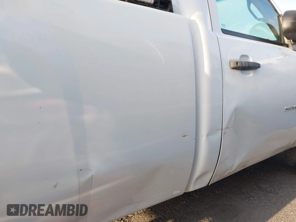 2009 Chevrolet Silverado 1500 Work Truck with VIN 1GCEK14CX9Z219485, listed as a IAAI auction lot 41863746 with 178,167 mi miles. Bid and sale history available at carsss.com. Image 6.