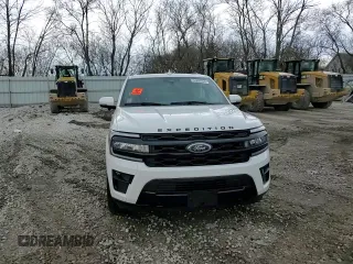 2024 Ford Expedition Max Limited с VIN 1FMJK2A80REA58913, выставлен на аукционе Copart как лот 53850555 с пробегом 8 480 миль миль и Списание • Salvage title. История ставок и продаж доступна на DreamBid. Изображение 14.