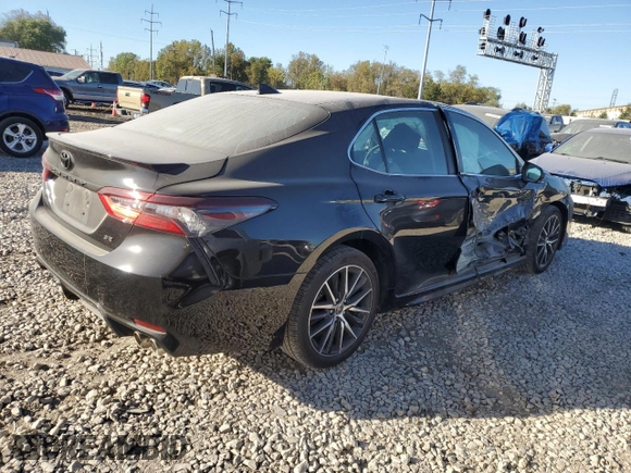 2023 Toyota Camry SE with VIN 4T1G11AK1PU816067, listed as a Copart auction lot 74574154 with 21,372 mi miles and Salvage Title. Bid and sale history available at carsss.com. Image 3.