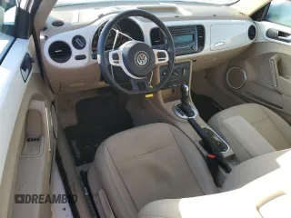 2014 Volkswagen Beetle 2.5L w/Sun with VIN 3VWJP7AT8EM610831, listed as a Copart auction lot 84318174 with 136,931 mi miles and Salvage Title. Bid and sale history available at DreamBid. Image 8.
