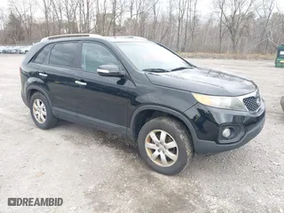 2013 Kia Sorento LX with VIN 5XYKT3A61DG414943, listed as a IAAI auction lot 42093804 with 109,039 mi miles. Bid and sale history available at carsss.com. Image 1.