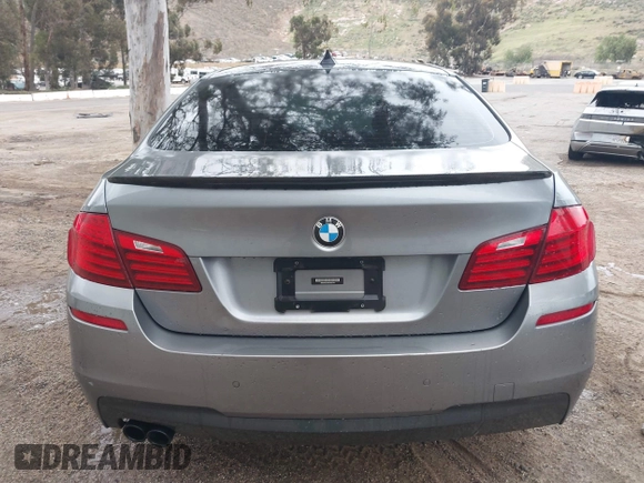 2016 BMW 5 Series 528i z VIN WBA5A5C50GG352744, wystawiony jako IAAI lot #41935590 z przebiegiem 126 531 mil mil oraz . Historia ofert i sprzedaży dostępna na DreamBid. Obrazek 16.