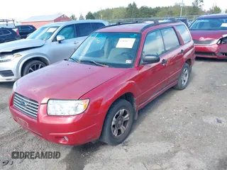 2007 Subaru Forester X with VIN JF1SG636X7H723430, listed as a IAAI auction lot 42031773 with 183,549 mi miles. Bid and sale history available at carsss.com. Image 2.
