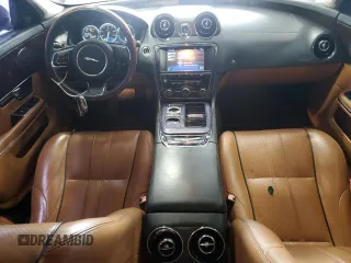 2011 Jaguar XJ XJL z VIN SAJWA2GB8BLV22081, wystawiony jako Copart lot #57088325 z przebiegiem 117 795 mil mil oraz Czysty tytuł • Clean title. Historia ofert i sprzedaży dostępna na DreamBid. Obrazek 8.