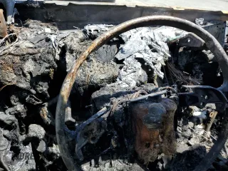 2023 Toyota RAV4 XLE Premium z VIN 2T3A1RFV4PW389370, wystawiony jako Copart lot #55143995 z przebiegiem Nie podano mil oraz Nie do naprawy • Non repairable. Historia ofert i sprzedaży dostępna na DreamBid. Obrazek 9.