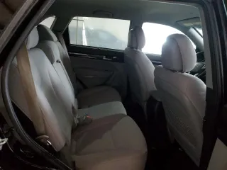 2015 Kia Sorento LX z VIN 5XYKTCA69FG593865, wystawiony jako Copart lot #49466205 z przebiegiem 128 270 mil mil oraz Szkoda całkowita • Salvage title. Historia ofert i sprzedaży dostępna na DreamBid. Obrazek 11.