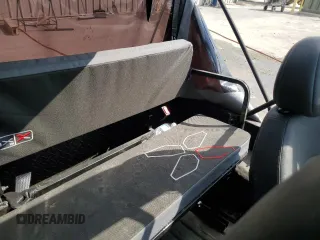 1988 Suzuki Samurai z VIN JS4JC51C6J4271251, wystawiony jako Copart lot #44574795 z przebiegiem 14 542 mil mil oraz Szkody całkowita. Historia ofert i sprzedaży dostępna na DreamBid. Obrazek 10.