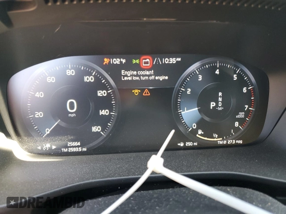 2022 Volvo XC40 R-Design with VIN YV4162UM5N2695970, listed as a Copart auction lot 50419705 with 25,664 mi miles and Salvage title. Bid and sale history available at DreamBid. Image 9.