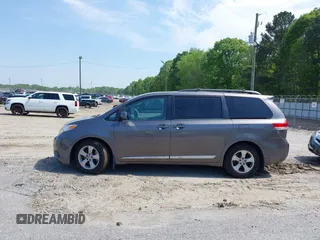 2014 Toyota Sienna LE AAS with VIN 5TDKK3DC4ES431664, listed as a IAAI auction lot 42081429 with 208,505 mi miles and . Bid and sale history available at carsss.com. Image 14.