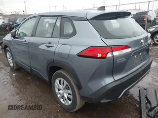 2022 Toyota Corolla Cross L with VIN 7MUAAABG3NV040858, listed as a IAAI auction lot 41471785 with 37,403 mi miles and . Bid and sale history available at DreamBid. Image 3.
