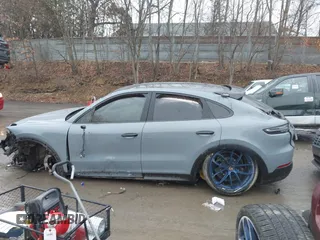2022 Porsche Cayenne Turbo GT with VIN WP1BK2AY7NDA60391, listed as a IAAI auction lot 41666360 with 34,106 mi miles and . Bid and sale history available at DreamBid. Image 14.