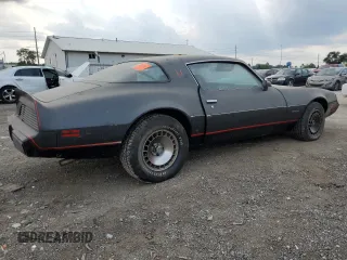 1980 Pontiac Firebird z VIN 2V87TAL116556, wystawiony jako Copart lot #64086644 z przebiegiem 15 342 mil mil oraz Szkody całkowita. Historia ofert i sprzedaży dostępna na DreamBid. Obrazek 3.