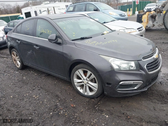 2015 Chevrolet Cruze LTZ with VIN 1G1PG5SB9F7231090, listed as a IAAI auction lot 41819809 with 999,999 mi miles. Bid and sale history available at carsss.com. Image 1.
