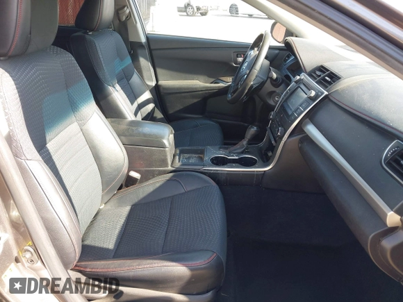 2015 Toyota Camry XLE with VIN 4T1BF1FK6FU901697, listed as a IAAI auction lot 41974098 with 121,817 mi miles. Bid and sale history available at carsss.com. Image 5.