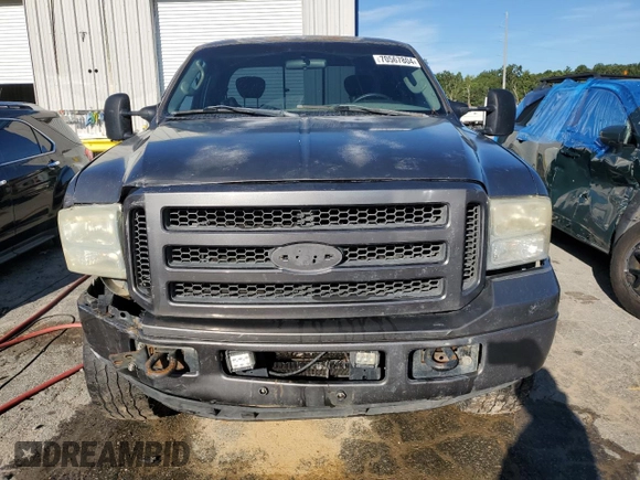 2005 Ford F-250 XL with VIN 1FTSX21505EA54080, listed as a Copart auction lot 70567804 with 283,955 mi miles and Salvage Title. Bid and sale history available at DreamBid. Image 5.
